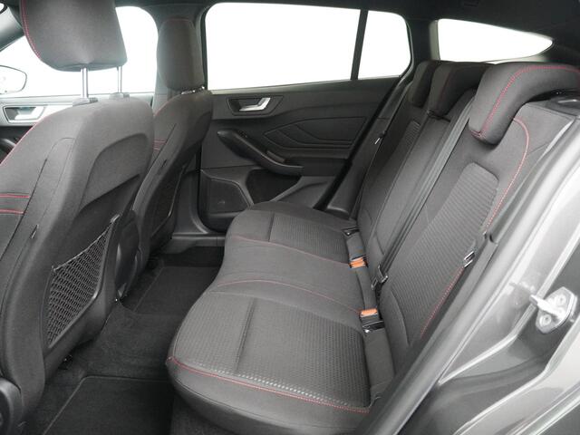 Ford FOCUS Wagon EcoBoost Hybrid 125 pk ST Line | Trekhaak | Winter Pack | Camera | LED | 17" | 1e eig. | 100% dealer onderh.