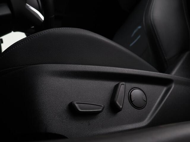 Ford FOCUS 1.0 EcoBoost Active | Trekhaak | Half leder | Stoel & stuurverwarming | B&O Sound | Camera | Adaptive cruise | Climate control | Keyless | Full LED