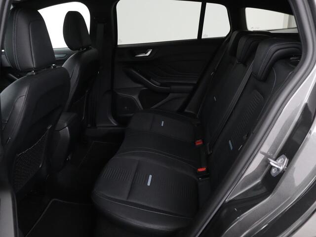 Ford FOCUS 1.0 EcoBoost Active | Trekhaak | Half leder | Stoel & stuurverwarming | B&O Sound | Camera | Adaptive cruise | Climate control | Keyless | Full LED