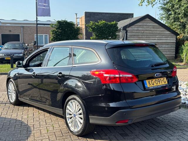 Ford FOCUS 1.0 Titanium Zwart 2016 NL Auto