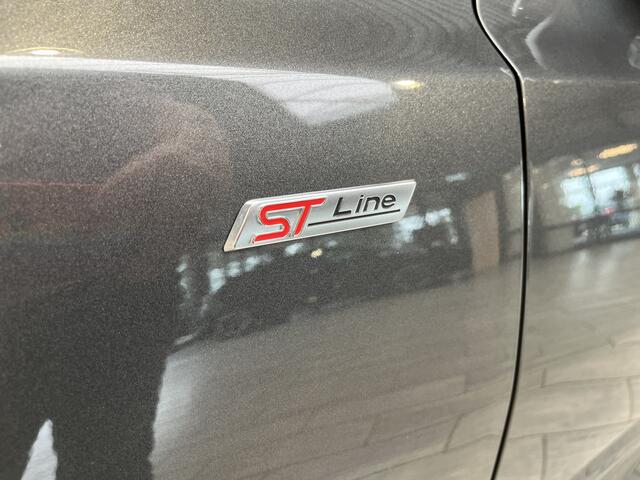 Ford FOCUS ST-Line EcoBoost Hybrid 155 pk Winter Pack | Camera | Adapt. cruise | Camera | Draadloos Apple Carplay |