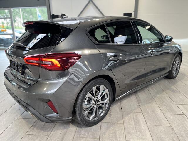 Ford FOCUS ST-Line EcoBoost Hybrid 155 pk Winter Pack | Camera | Adapt. cruise | Camera | Draadloos Apple Carplay |