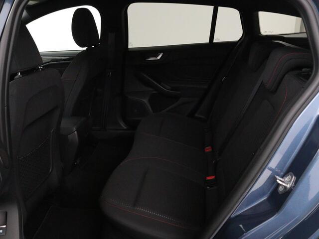 Ford FOCUS 1.5 EcoBoost ST Line | Trekhaak | B&O Sound | Carplay | Navigatie | Full LED | Climate control | Keyless | PDC | Sportstoelen