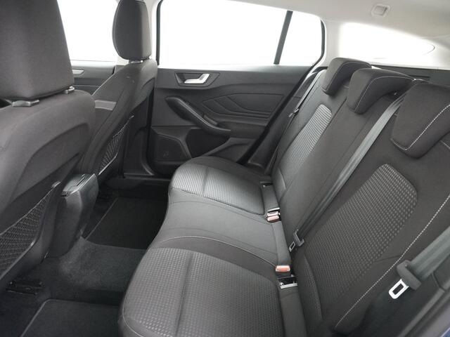 Ford FOCUS Wagon T100PK Navi Apple Carplay Android Connected Airco Cruise Control Keyless Led Lane Assist PDC TPMS Lmv EasyFold DAB Rijstrooksensor met correctie Wifi Bluetooth Connected services A-label EURO6 Origin.NLse auto