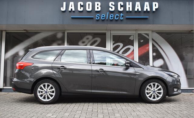 Ford FOCUS Wagon 1.5 150pk Titanium / Carplay / Navigatie / Keyless / PDC v+a / Trekhaak