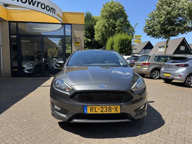 Ford FOCUS Wagon 1.5 ST-Line Airco Navi Carplay