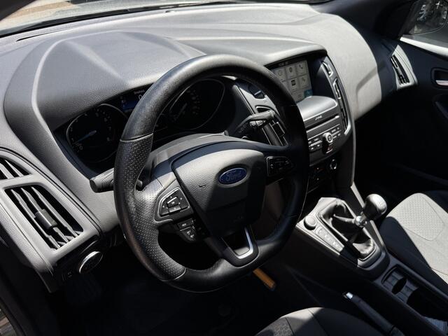 Ford FOCUS Wagon 1.5 ST-Line Airco Navi Carplay