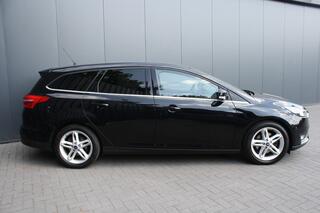 ford-focus-wagon-1.5-titanium---nav