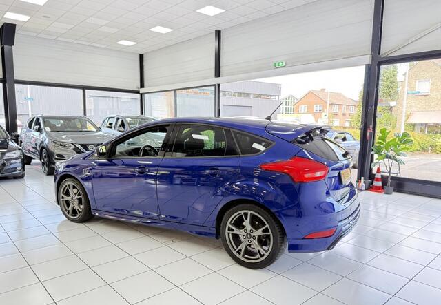 Ford FOCUS 1.5 ST-Line