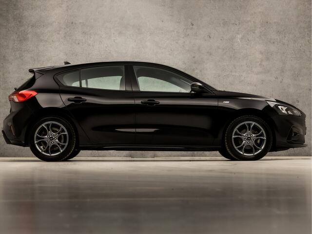 Ford FOCUS 1.0 EcoBoost ST Line Sport (APPLE CARPLAY, BLACK PAKKET, NAVIGATIE, SPORTSTOELEN, RODE STIKSELS, ZWART HEMEL, CLIMATE CONTROL, KEYLESS START, NIEUWSTAAT)