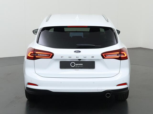 Ford FOCUS Wagon Titanium 1.0 Ecoboost Hybrid 125pk | Winterpack | Cruise Control Adaptief | Parkeercamera | Climate Control |