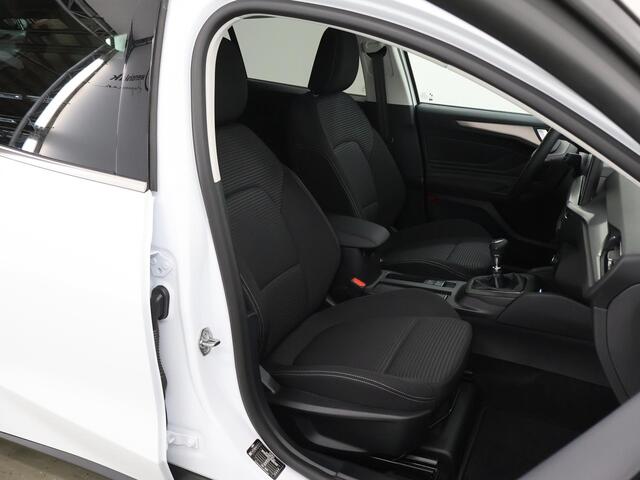 Ford FOCUS Wagon Titanium 1.0 Ecoboost Hybrid 125pk | Winterpack | Cruise Control Adaptief | Parkeercamera | Climate Control |