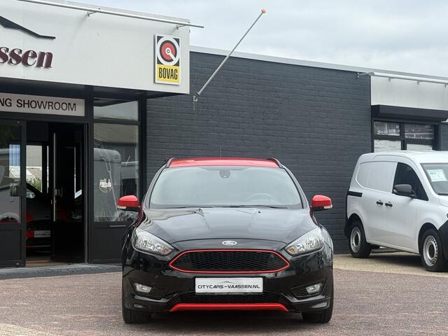 Ford FOCUS 1.0 ST-Line 125 pk apple carplay camera climate ctr spoiler pakket getint glas lmv 18 inch 1e eigenaar