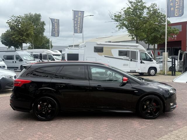 Ford FOCUS 1.0 ST-Line 125 pk apple carplay camera climate ctr spoiler pakket getint glas lmv 18 inch 1e eigenaar