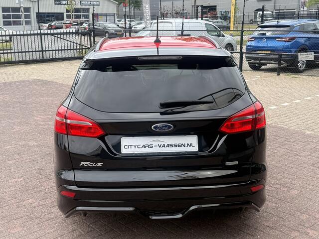Ford FOCUS 1.0 ST-Line 125 pk apple carplay camera climate ctr spoiler pakket getint glas lmv 18 inch 1e eigenaar