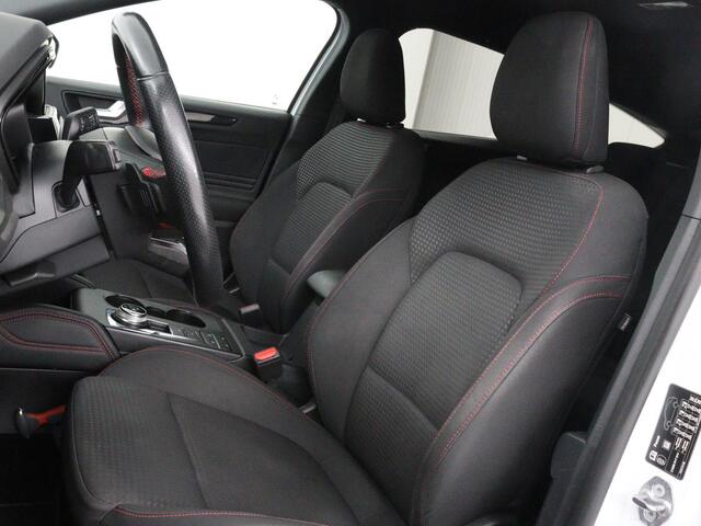Ford FOCUS 1.5 EcoBoost ST Line X | Camera | Carplay | Trekhaak | Full LED | Navigatie | Keyless | Digital Cockpit | Climate control | Parkeerhulp | Cruise control