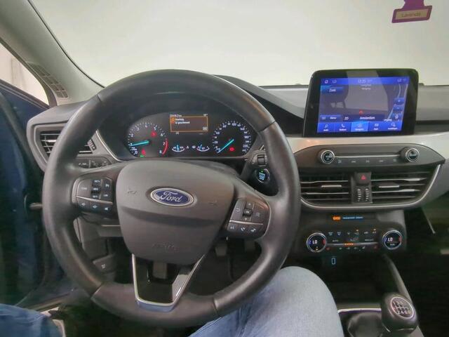 Ford FOCUS 1.0 EcoBoost Titanium Business Navi Climat Winter pack Keyless Parkeersensoren Wagon