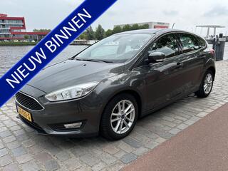 ford-focus-1.0-lease-edition-navi-a