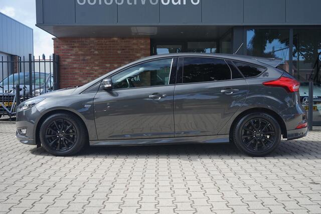 Ford FOCUS 1.0 ST-Line , Camera, AppleCarplay, PDC, Cruise, 140Pk, Nieuwe APK.