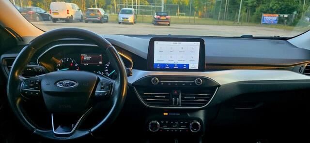 Ford FOCUS 1.0 EcoB. Tr Ed. bns