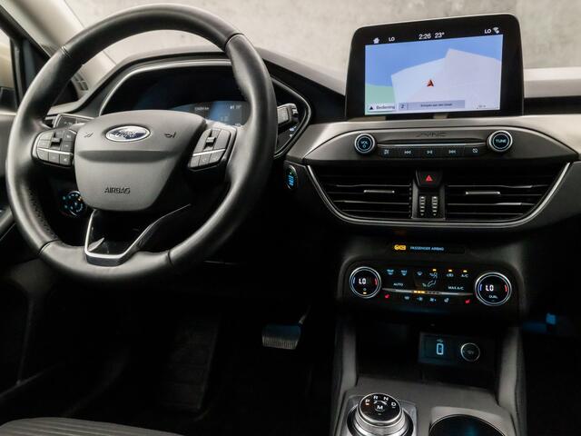 Ford FOCUS 1.0 EcoBoost Titanium Business Automaat (APPLE CARPLAY, GROOT NAVI, STUUR/STOELVERWARMING, ADAPTIVE CRUISE, SPORTSTOELEN, CLIMATE, TREKHAAK, GETINT GLAS, CAMERA, NIEUWE APK, NIEUWSTAAT)