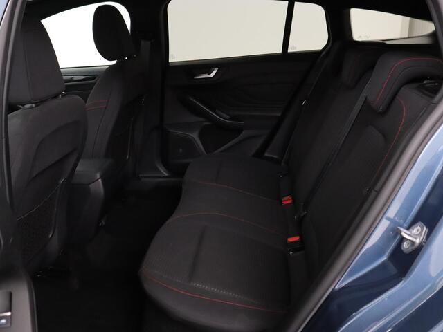 Ford FOCUS 1.0 EcoBoost ST Line | Trekhaak | Adaptief LED | Carplay | Climate control | Keyless | Navigatie | Parkeerhulp | Cruise control