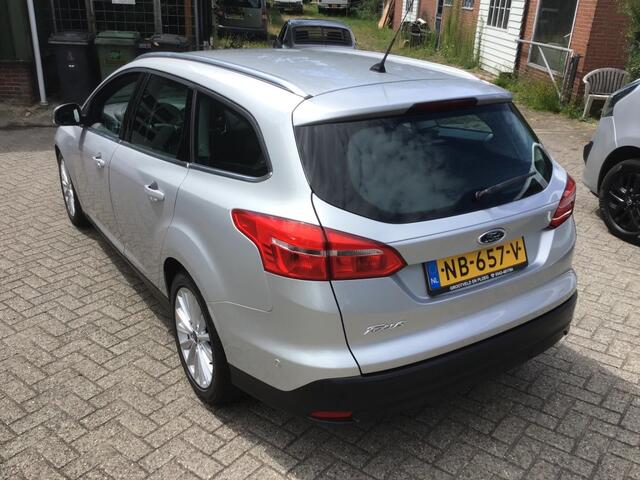 Ford FOCUS 1.5 TDCI TITANIUM EDITION