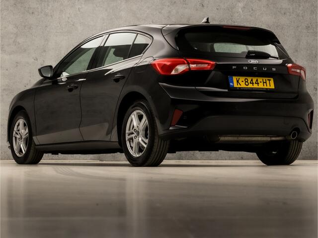 Ford FOCUS 1.0 EcoBoost Business Sport (GROOT NAVI, APPLE CARPLAY, CAMERA, CLIMATE, SPORTSTOELEN, LM VELGEN, NIEUWE APK, NIEUWSTAAT)