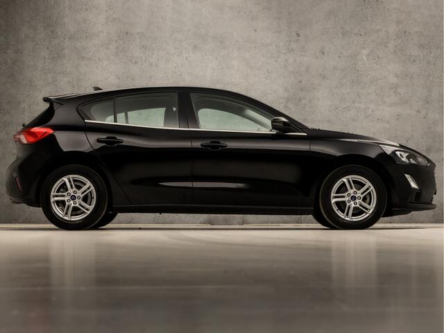 Ford FOCUS 1.0 EcoBoost Business Sport (GROOT NAVI, APPLE CARPLAY, CAMERA, CLIMATE, SPORTSTOELEN, LM VELGEN, NIEUWE APK, NIEUWSTAAT)