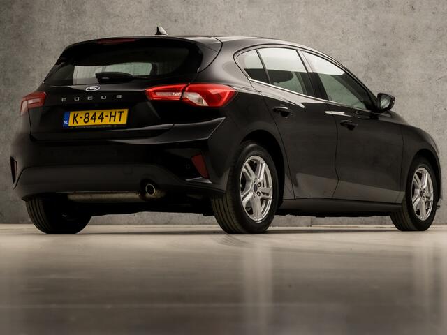 Ford FOCUS 1.0 EcoBoost Business Sport (GROOT NAVI, APPLE CARPLAY, CAMERA, CLIMATE, SPORTSTOELEN, LM VELGEN, NIEUWE APK, NIEUWSTAAT)