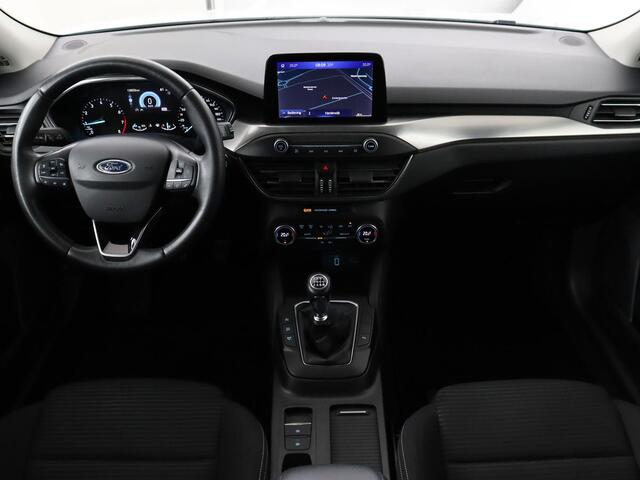 Ford FOCUS 1.0 EcoBoost Titanium | Adaptive cruise | Carplay | Navigatie | Keyless | Full LED | Climate control | Getint glas | Parkeerhulp