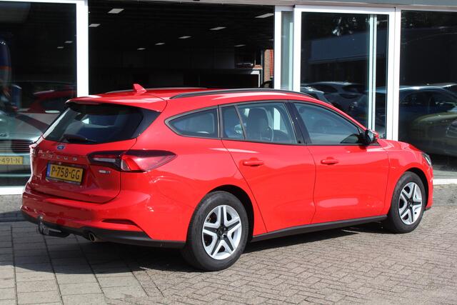 Ford FOCUS Wagon 1.0 EcoBoost Hybrid Connected