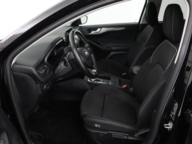 Ford FOCUS 1.0 EcoBoost Titanium X | Stoel & stuurverwarming | Trekhaak | Adaptive cruise | Camera | Full LED | Carplay | B&O Sound | Digital Cockpit | Keyless | Climate control