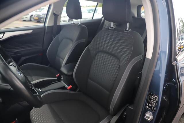 Ford FOCUS Wagon 1.0 EcoBoost Trend Edition Business Navigatie Carplay Android Airco Cruise Control 16 inch LMV Parkeersensor