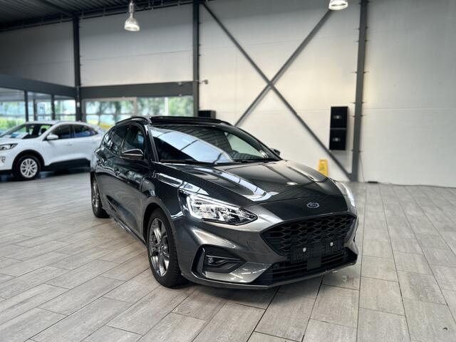Ford FOCUS Wagon EcoBoost Hybrid 155pk ST Line X | Pano | Winter Pack | Tech. Pack | BLIS | Camera |