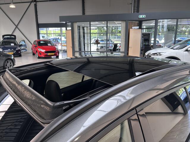Ford FOCUS Wagon EcoBoost Hybrid 155pk ST Line X | Pano | Winter Pack | Tech. Pack | BLIS | Camera |