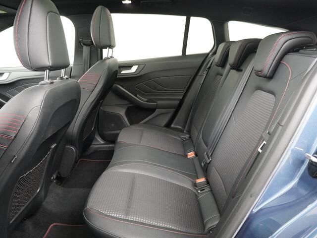 Ford FOCUS Wagon 1.5 182PK EcoBoost ST Line Business | Panorama | Trekhaak | Adapt LED | 18-inch | Winter pack | Elektr. a.klep |