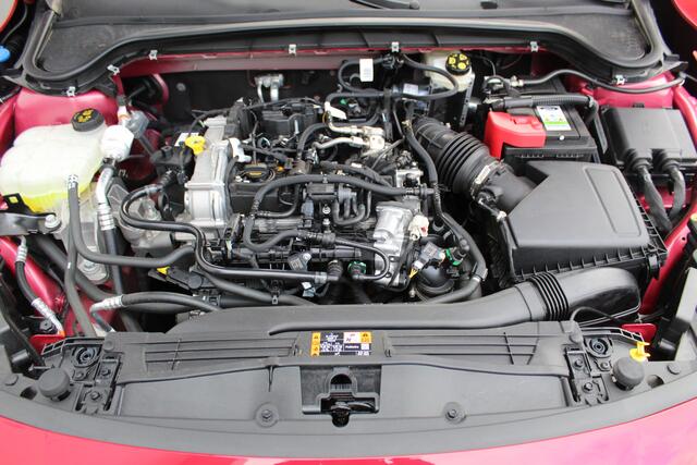 Ford FOCUS 1.0-125pk EcoBoost Mild-Hybrid ST-Line. Chique en erg luxe Ford Focus, fabr. gar. t/m 9 febr. 2027 ! Volautm. airco, navigatie, telefoonvoorb., All Season banden, B&O soundsyst., elektr. panodak, stuur-, stoel- en voorraamverw., adapt. cruise cntrl, side-