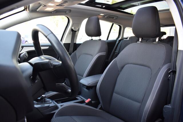 Ford FOCUS Wagon 1.0 EcoBoost Trend Edition Business | Pano | Trekhaak | Camera | Cruise