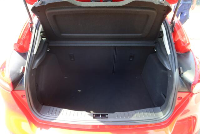Ford FOCUS 1.5 150 PK Red Edition