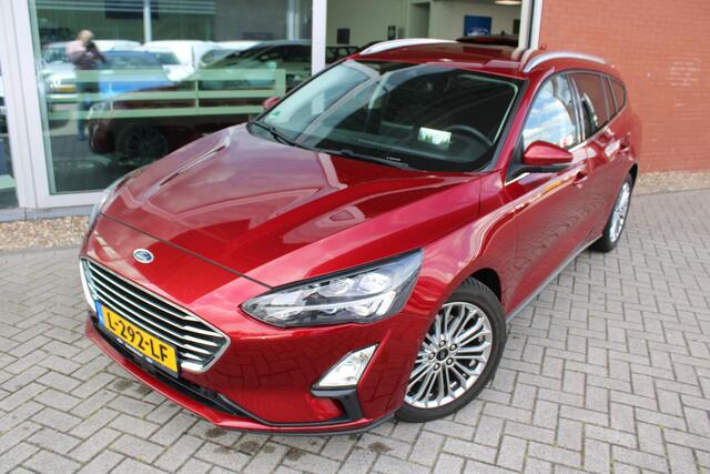 Ford FOCUS Wagon 1.0 EcoBoost 125 PK Titanium Business | Winterpack | 17 Inch Lichtmetalen Velgen | Privacy Glass | Electrische achterklep |Head Up | LED | Adaptieve Cruise Control | Camera | Navi | Climate Control