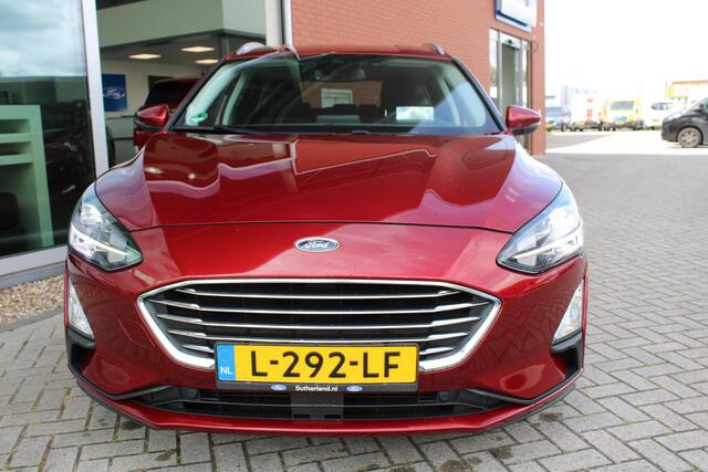 Ford FOCUS Wagon 1.0 EcoBoost 125 PK Titanium Business | Winterpack | 17 Inch Lichtmetalen Velgen | Privacy Glass | Electrische achterklep |Head Up | LED | Adaptieve Cruise Control | Camera | Navi | Climate Control