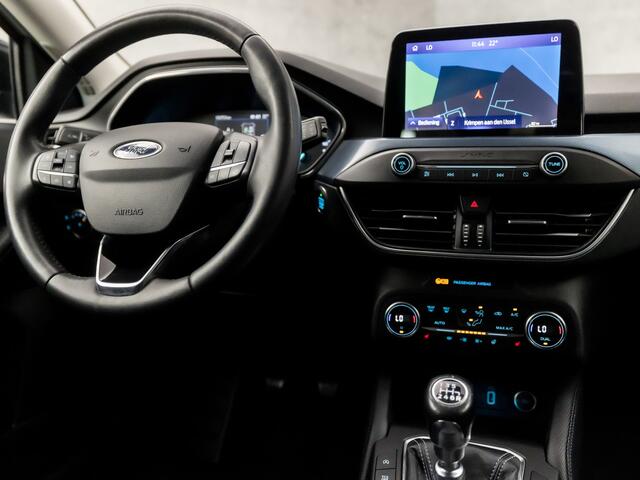 Ford FOCUS 1.0 EcoBoost Active Sport (APPLE CARPLAY, GROOT NAVI, LEDER, STUUR/STOELVERWARMING, SPORTSTOELEN, ADAPTIVE CRUISE, BANG&OLUFSEN, CAMERA, LED KOPLAMPEN, NIEUWSTAAT)