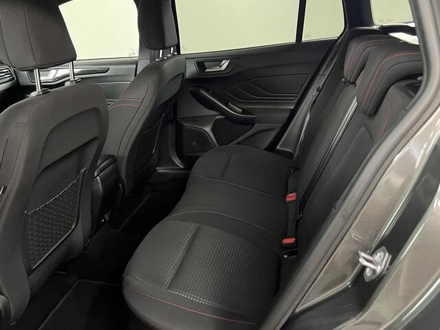Ford FOCUS Wagon 1.0 EcoBoost Hybrid ST Line Head Up / Navi / Camera / PDC / Stuur & Stoelverw.