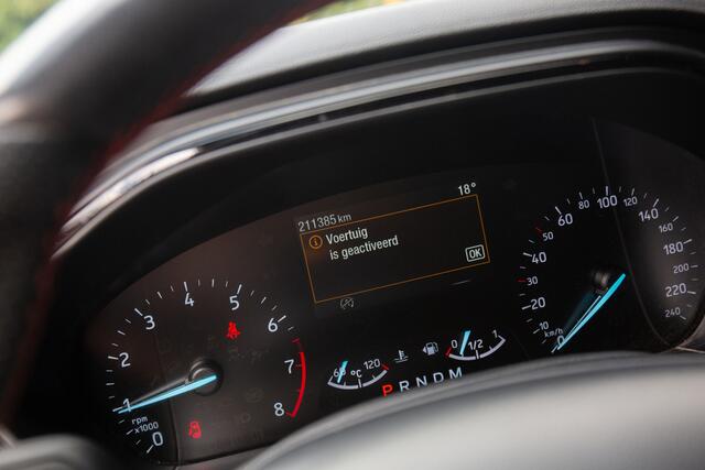 Ford FOCUS Wagon 1.5 EcoBoost ST Line X Business , Trekhaak, Achteruitrijcamera,