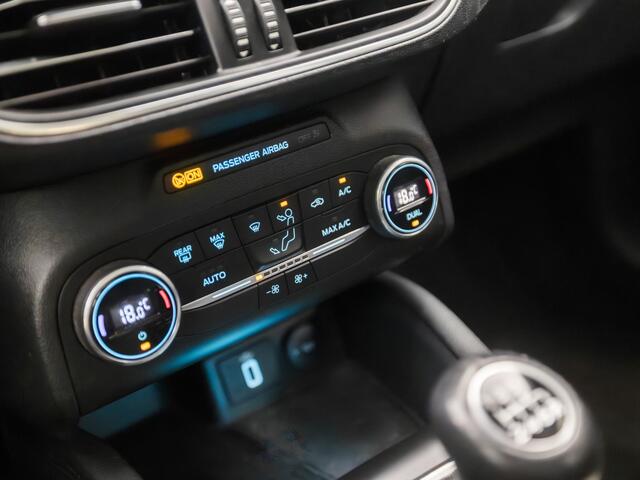 Ford FOCUS Wagon 1.0 EcoBoost Titanium (APPLE CARPLAY, GROOT NAVI, CLIMATE, ADAPTIVE CRUISE, SPORTSTOELEN, KEYLESS, PARKEERSENSOREN, LM VELGEN, LED KOPLAMPEN, NIEUWE APK, NIEUWSTAAT)