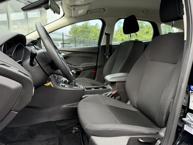 Ford FOCUS 1.0 Trend 2e Eigenaar,Navi,Airco,Cruise,Pdc,Lm velgen,Nieuwe Apk bij Aflevering