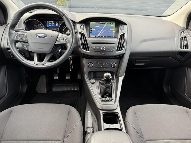 Ford FOCUS 1.0 Trend 2e Eigenaar,Navi,Airco,Cruise,Pdc,Lm velgen,Nieuwe Apk bij Aflevering