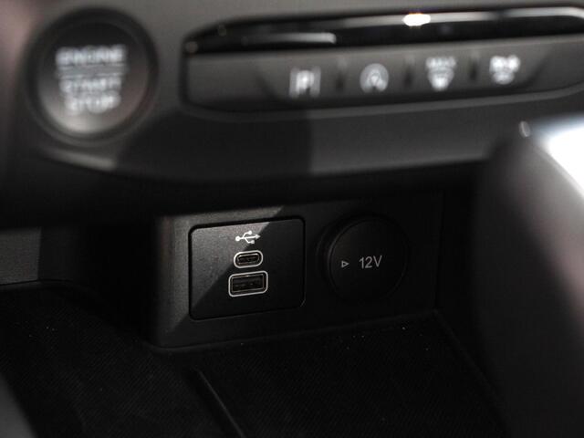 Ford FOCUS 1.0 EcoBoost 155pk Hybrid Automaat Active X Navigatie Climate Control Camera Parkeer sensoren B&O Dab Led Lichtmetalen velgen