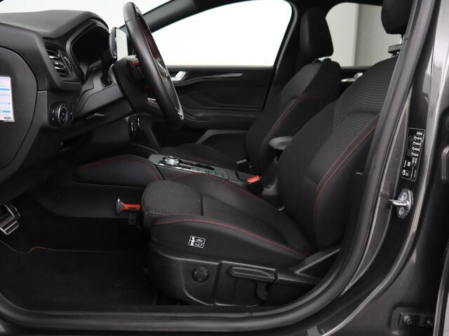 Ford FOCUS 1.5 EcoBoost ST Line X | Panoramadak | Trekhaak | Camera | Carplay | Digital Cockpit | Adaptive cruise | B&O Sound | Navigatie | Climate control | Keyless | Full LED